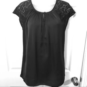 Navy Blouse - New w/o tags - Size xl (size 4/5)